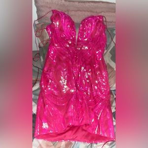 Selling this beautiful berlin nova dress! Wore once for pictures only!